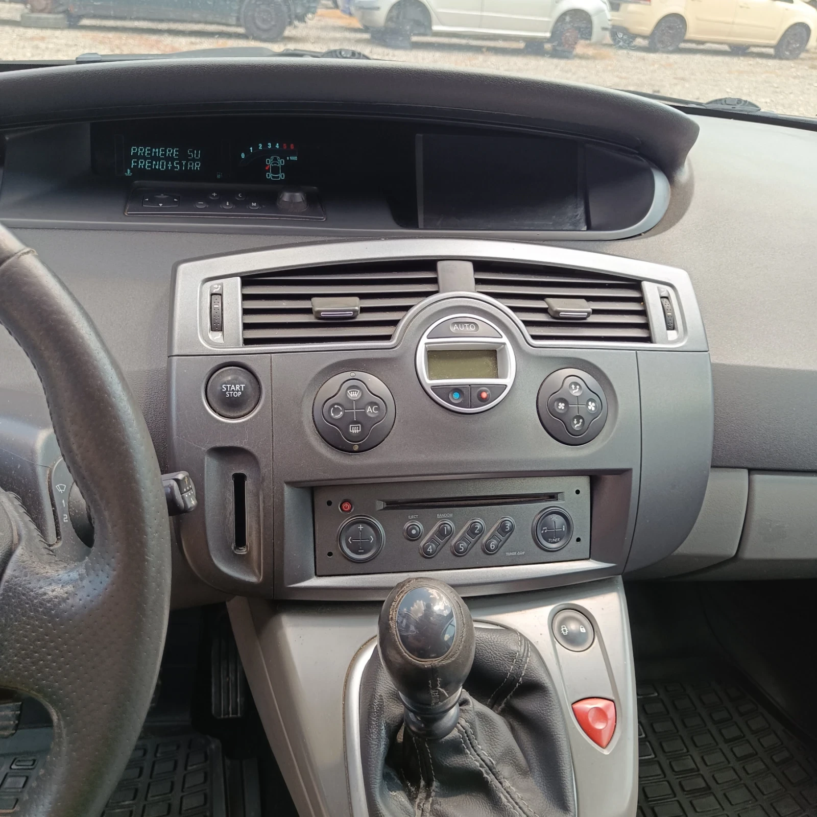 Renault Scenic 1.9dci, снимка 12 - Автомобили и джипове - 56167913