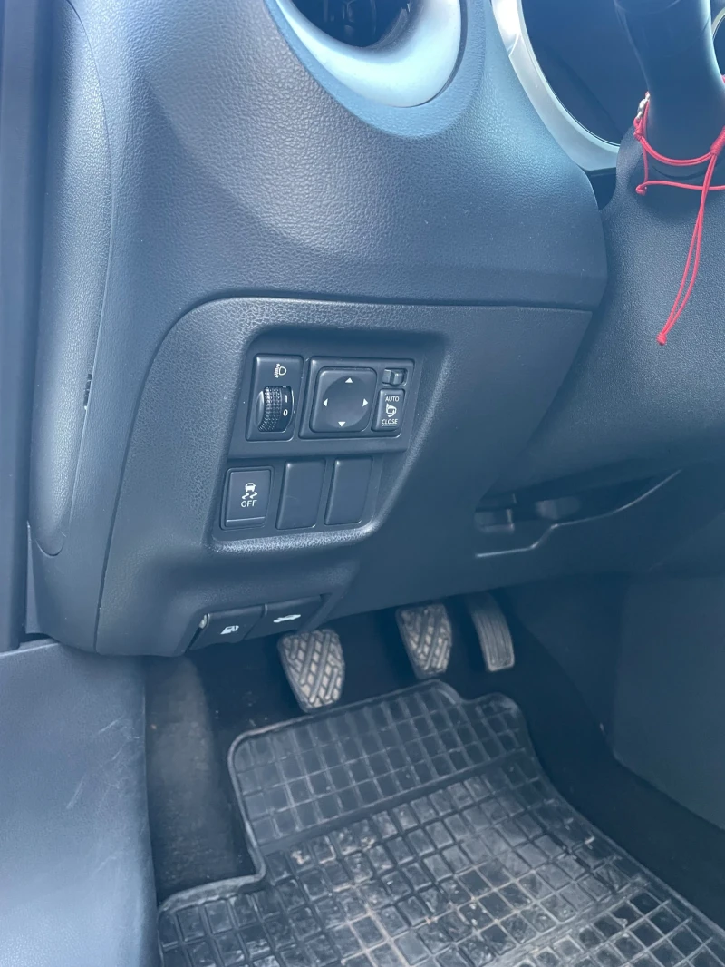 Nissan Juke 1.6i 16V, снимка 9 - Автомобили и джипове - 53013612