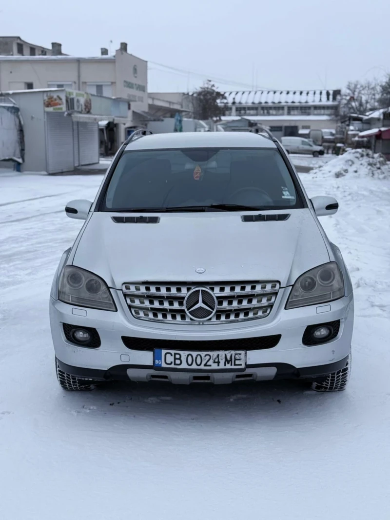 Mercedes-Benz ML 320 ОБСЛУЖЕН* 2 КОМПЛЕКТА ДЖАНТИ + 2 КОМПЛЕКТА ГУМИ !!, снимка 10 - Автомобили и джипове - 53123642