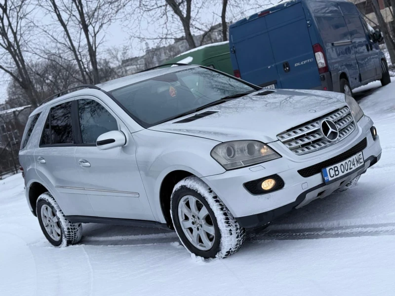 Mercedes-Benz ML 320 ОБСЛУЖЕН* 2 КОМПЛЕКТА ДЖАНТИ + 2 КОМПЛЕКТА ГУМИ !!, снимка 3 - Автомобили и джипове - 53123642