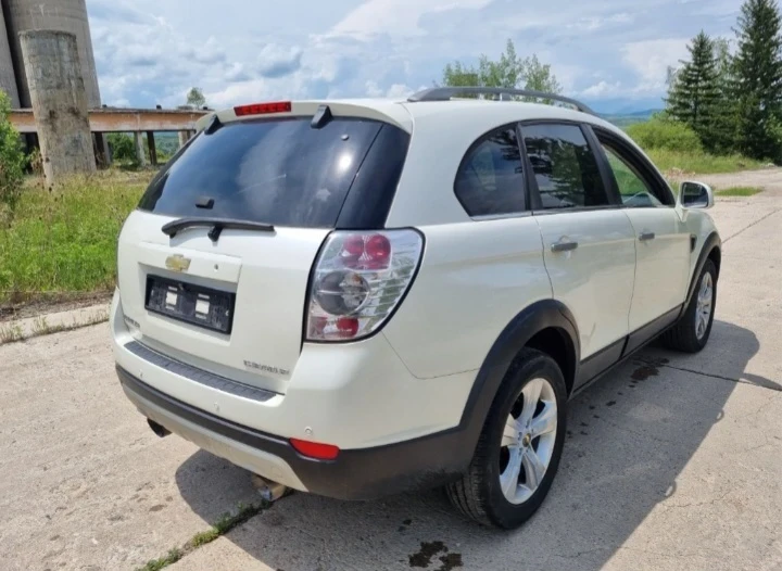 Chevrolet Captiva 2.0 D + 2, снимка 3 - Автомобили и джипове - 54760925
