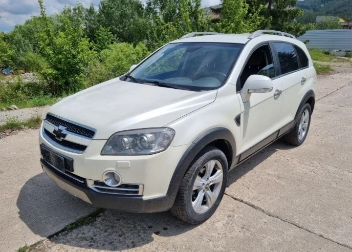 Chevrolet Captiva 2.0 D + 2, снимка 2 - Автомобили и джипове - 54760925