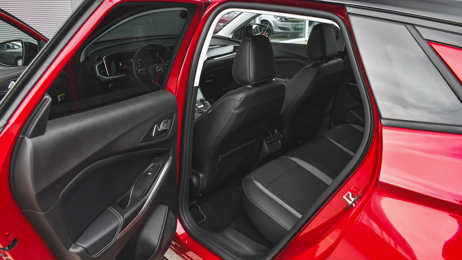 Opel Grandland 1.2 Turbo GS Line Automatic - изображение 9