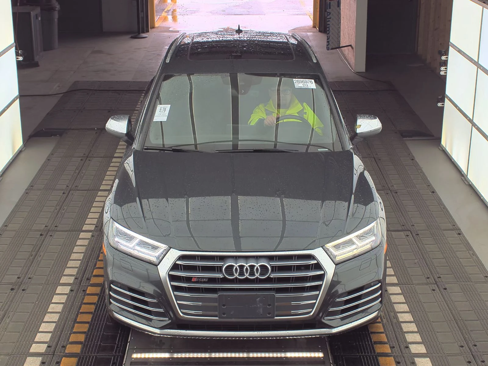 Audi SQ5 MATRIX* BANG&OLUFSEN* DIGITAL* PANO* KEYLESS* ЛИЗИ - изображение 2