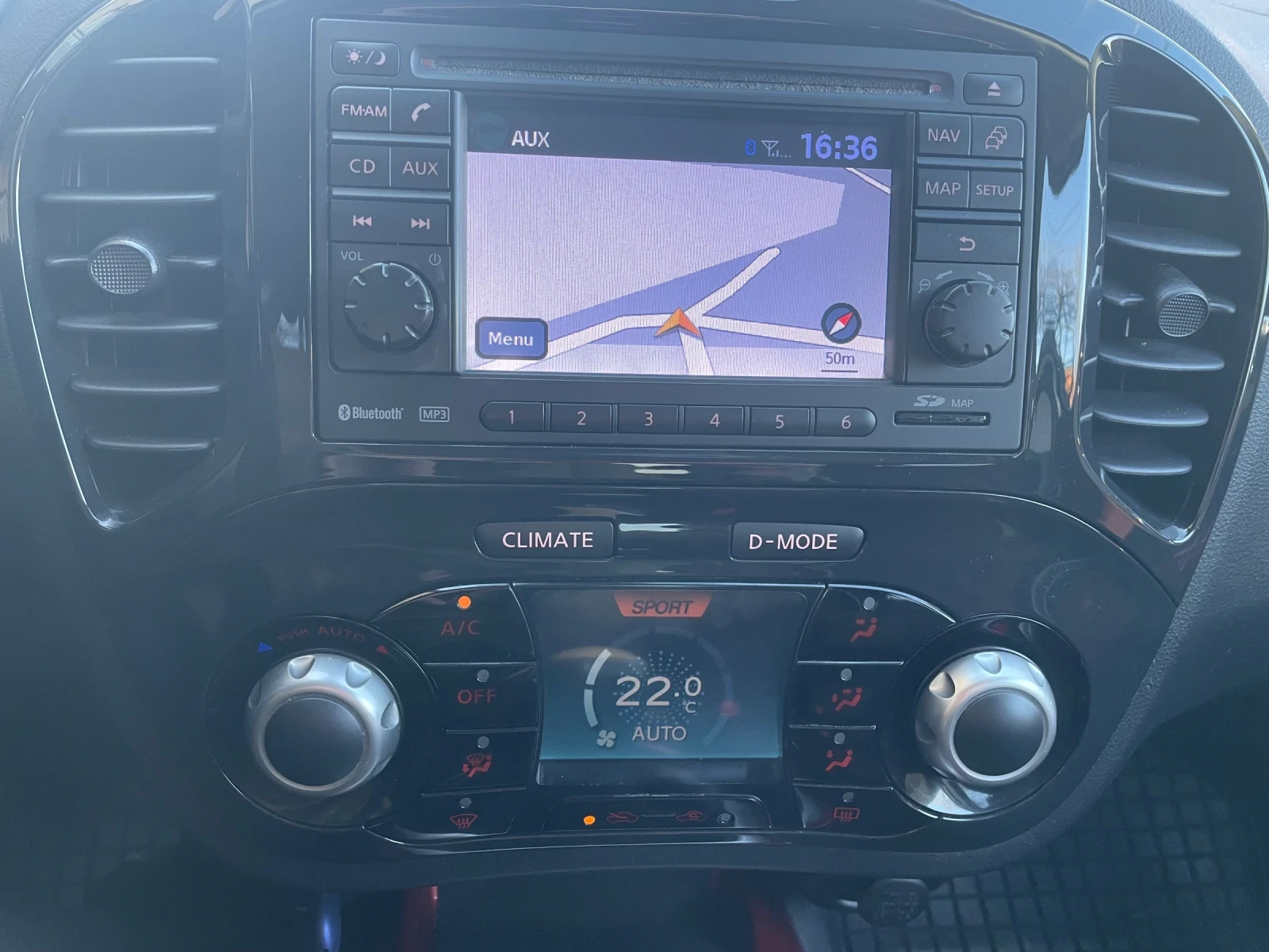 Nissan Juke 1.6i 16V, снимка 15 - Автомобили и джипове - 53933808