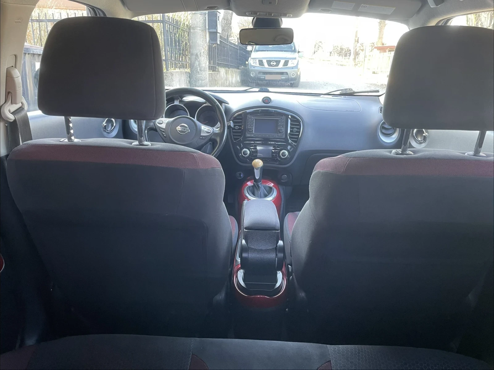 Nissan Juke 1.6i 16V, снимка 12 - Автомобили и джипове - 53933808