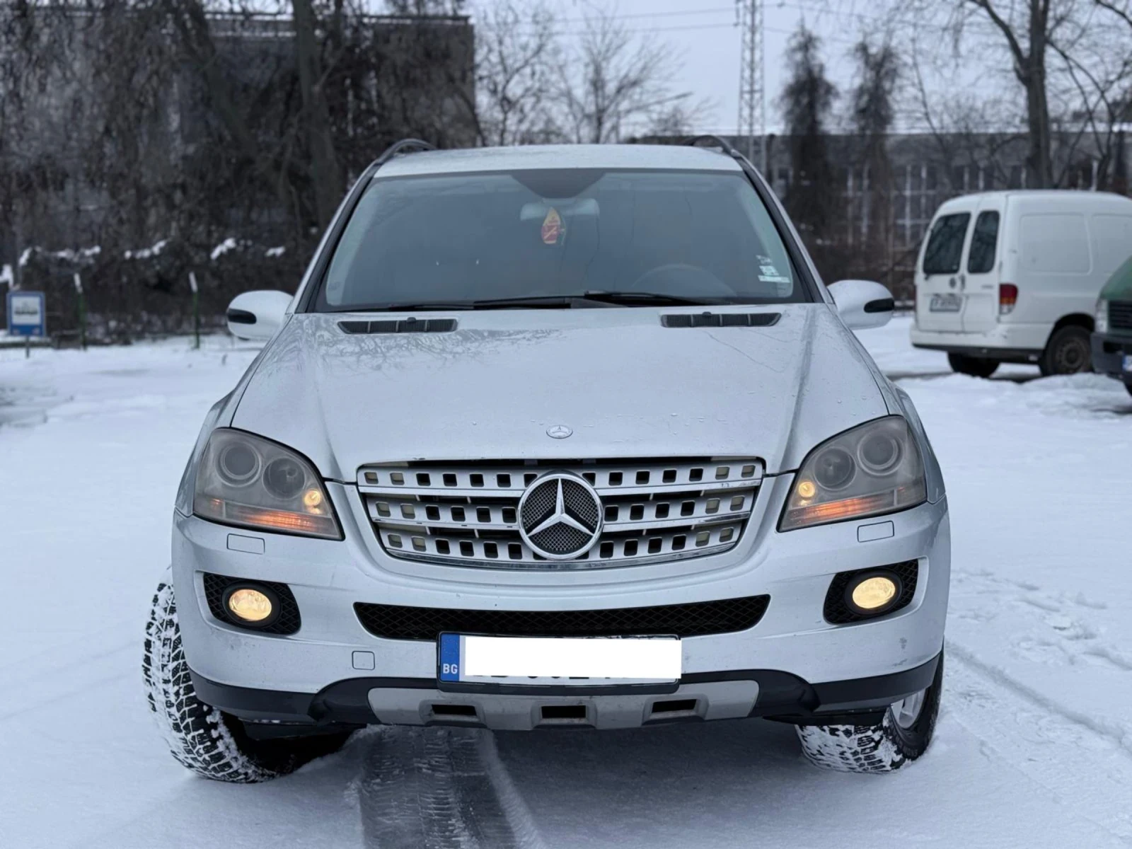 Mercedes-Benz ML 320 CDI* ОБСЛУЖЕН* ЗИМНИ И ЛЕТНИ ГУМИ С ДЖАНТИ* 4X4  - изображение 2