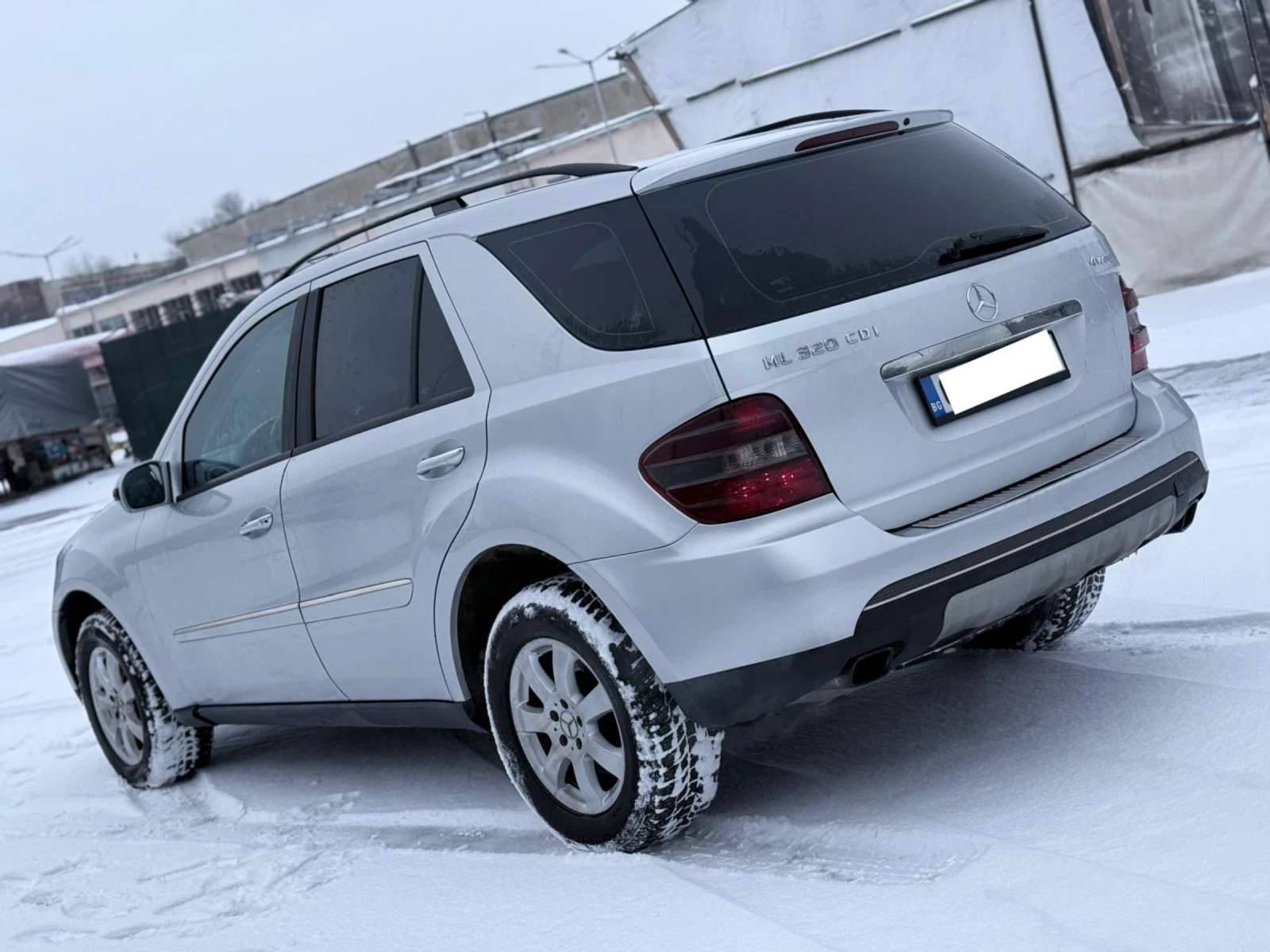 Mercedes-Benz ML 320 CDI* ОБСЛУЖЕН* ЗИМНИ И ЛЕТНИ ГУМИ С ДЖАНТИ* 4X4  - изображение 5