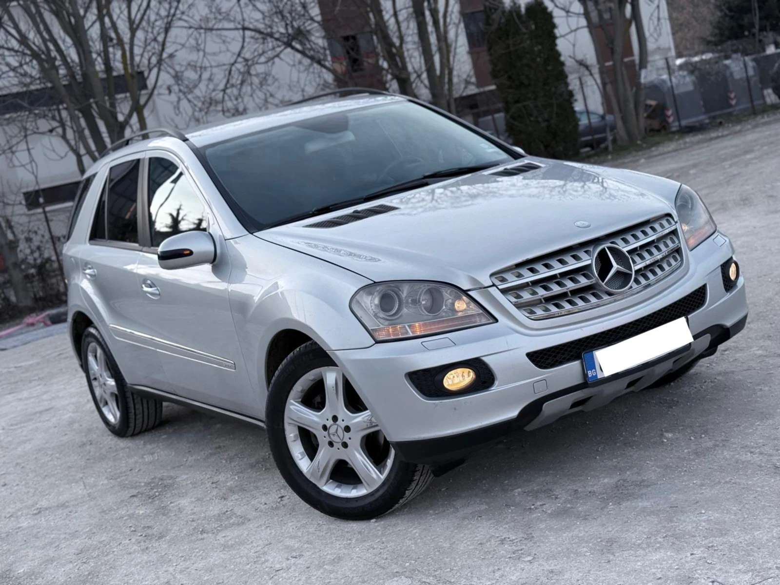 Mercedes-Benz ML 320 CDI-4MATIC-SPORT-НАПЪЛНО ОБСЛУЖЕН-ВСИЧКО ПЛАТЕНО! , снимка 3 - Автомобили и джипове - 53578948