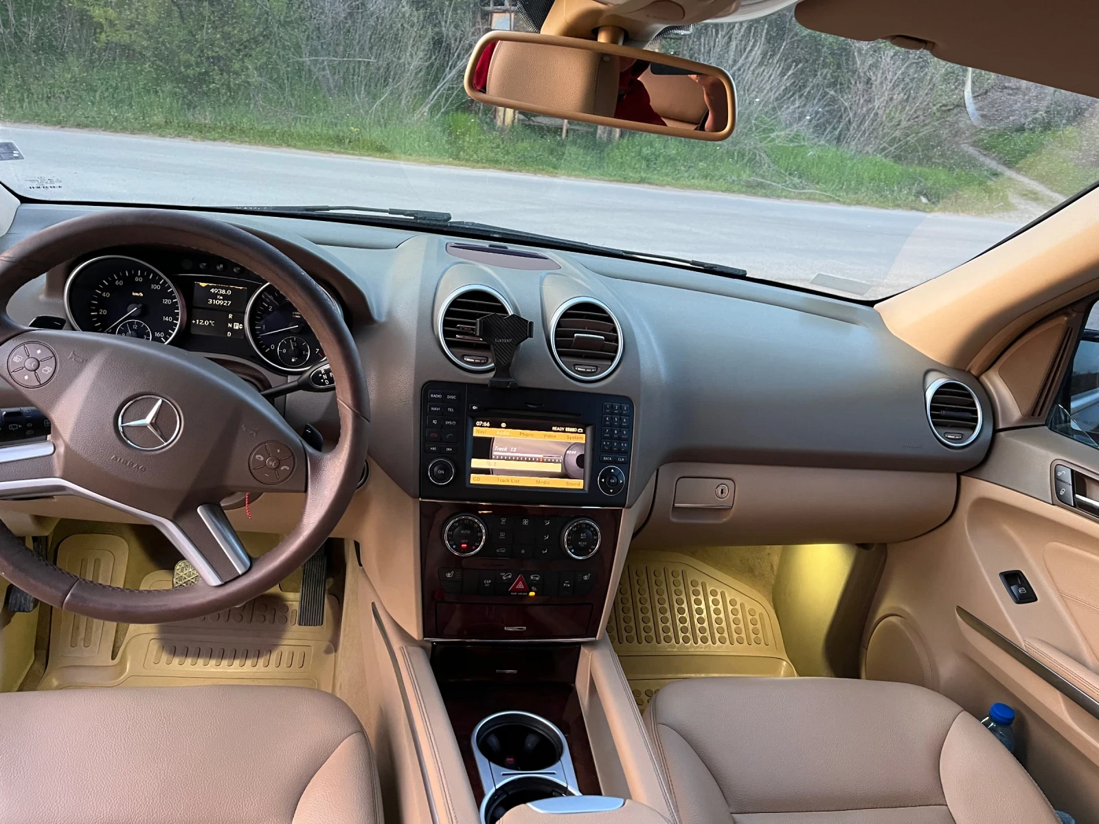 Mercedes-Benz ML 500 Mercedes ML 550 5.5 V8 388к.с AMG | ТОП състояние , снимка 12 - Автомобили и джипове - 54175030