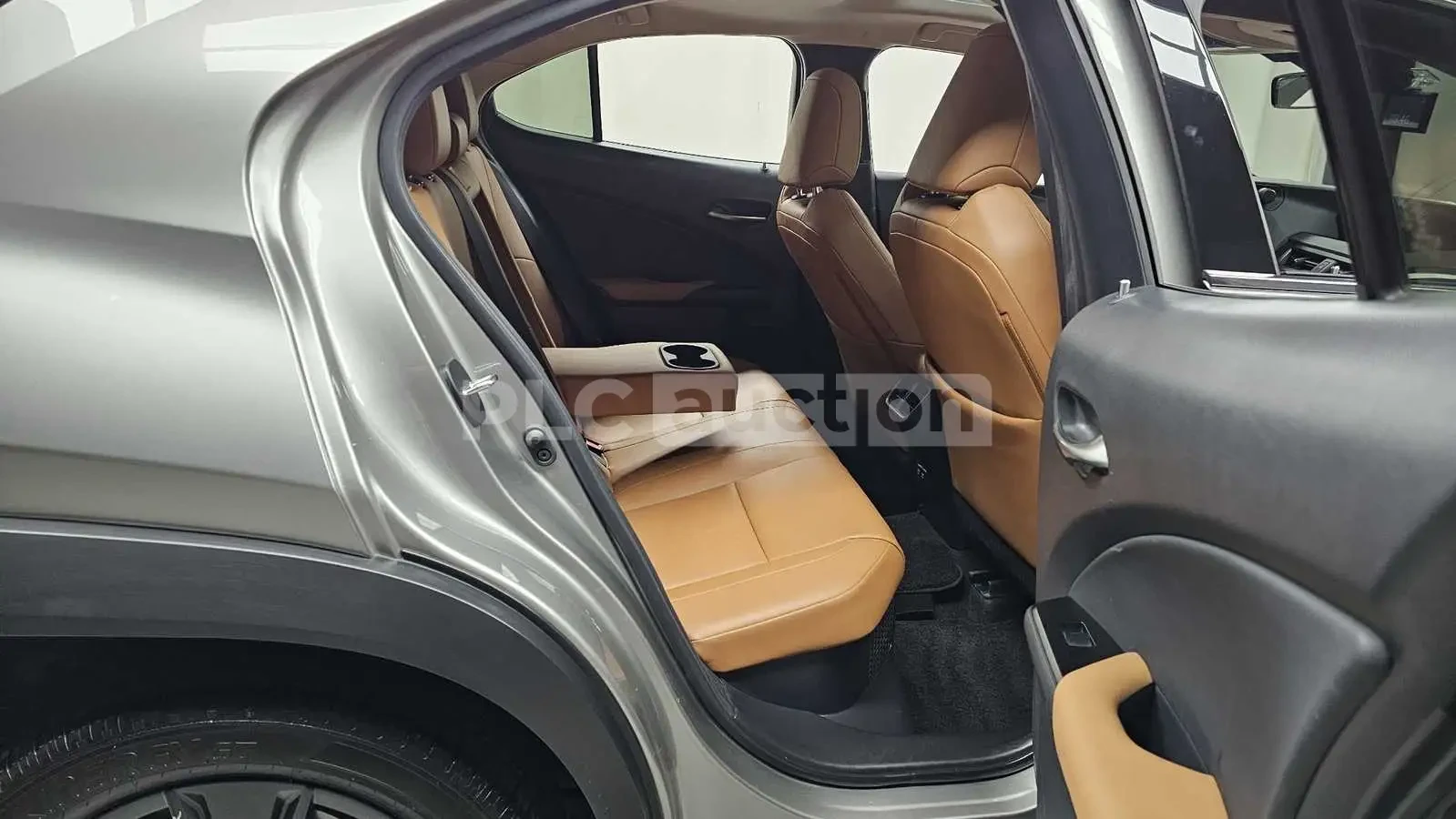 Lexus UX 250h | КАМЕРА| DISTRONIC| ОБДУХ| ВКЛ.ТЕХНОТЕСТ, снимка 13 - Автомобили и джипове - 55057994