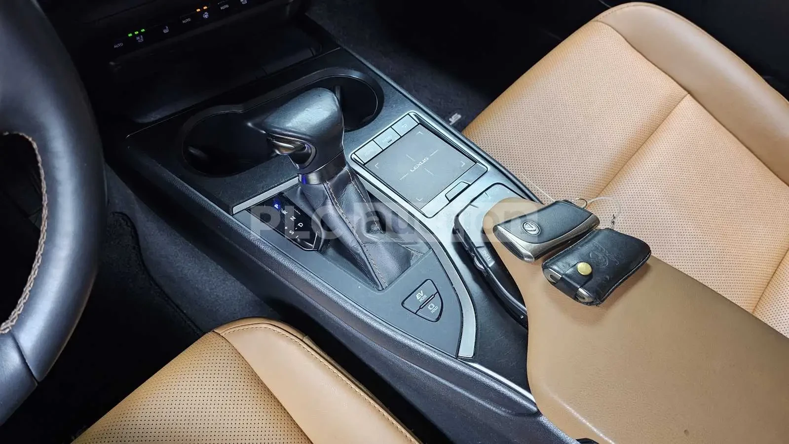 Lexus UX 250h | КАМЕРА| DISTRONIC| ОБДУХ| ВКЛ.ТЕХНОТЕСТ, снимка 8 - Автомобили и джипове - 55057994