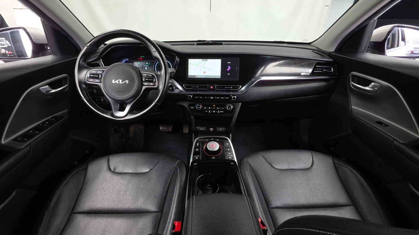 Kia Niro, снимка 8 - Автомобили и джипове - 56064881