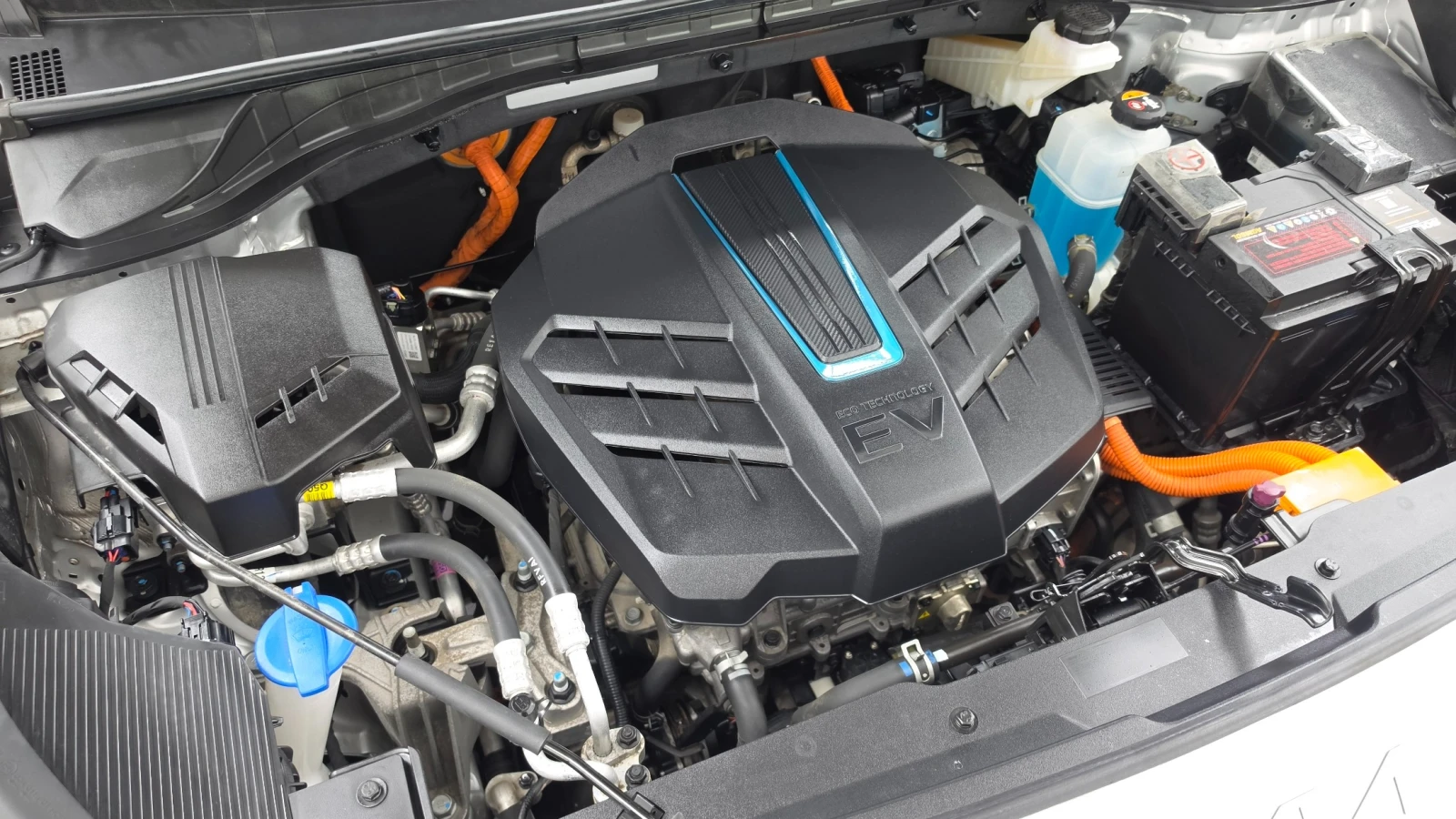 Kia Niro, снимка 14 - Автомобили и джипове - 56064881