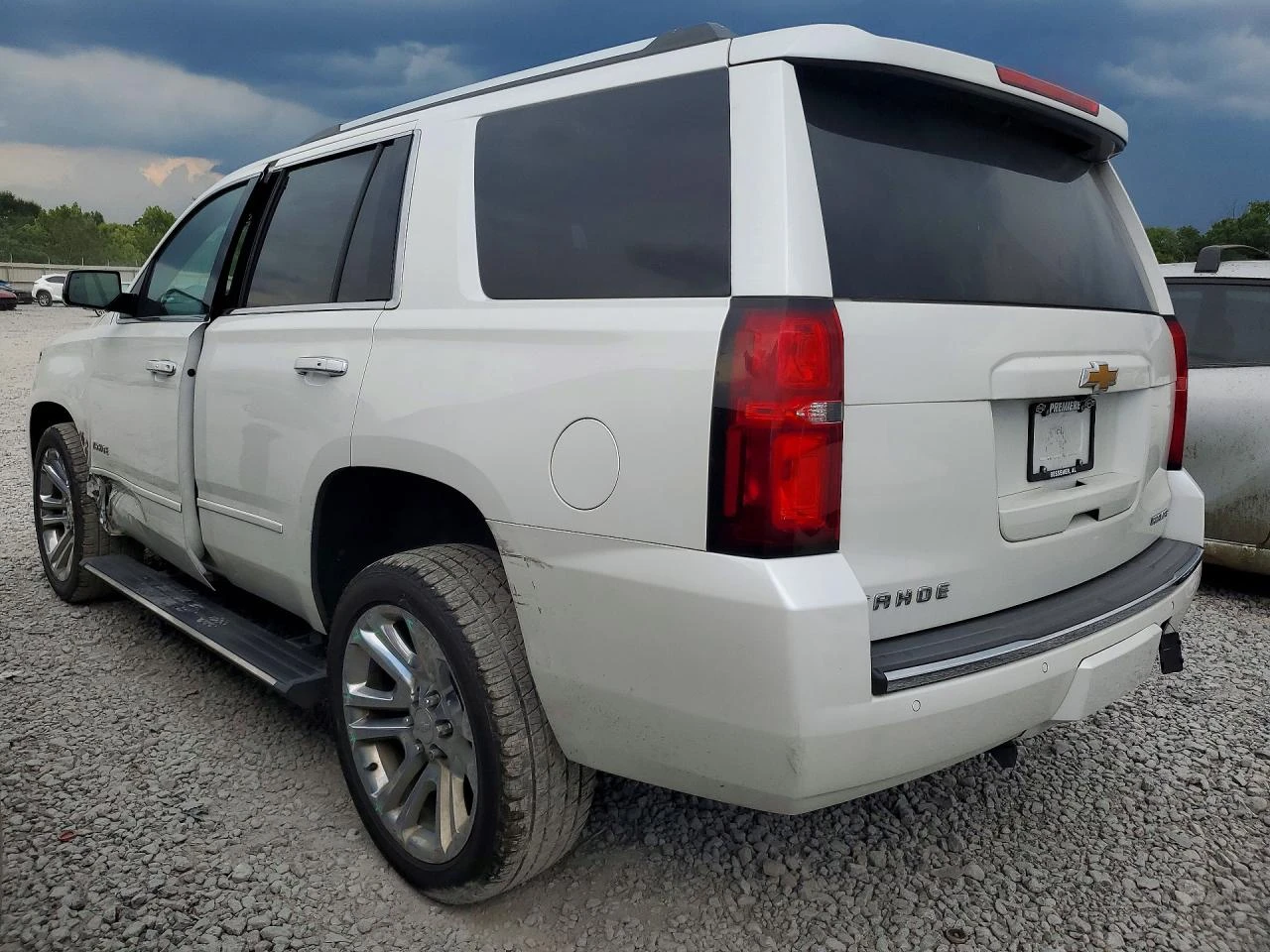Chevrolet Tahoe 6.2l C1500 Premier, снимка 2 - Автомобили и джипове - 56076185
