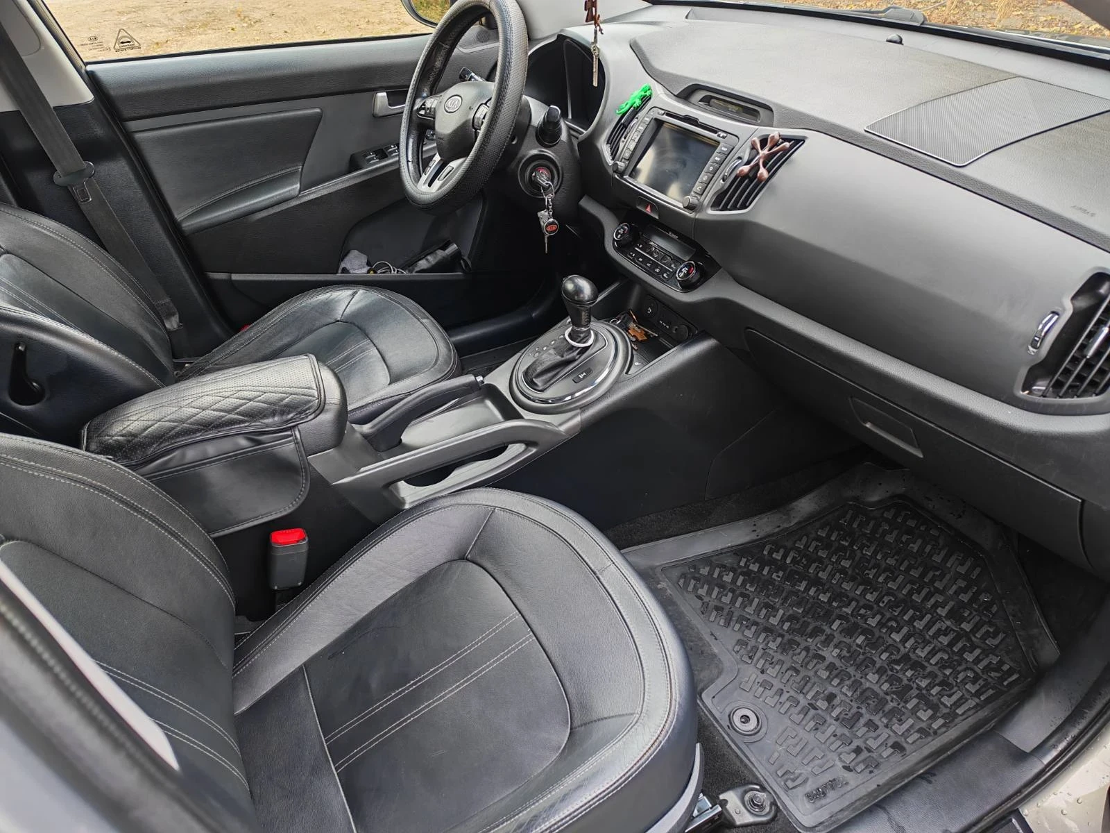 Kia Sportage Kia shortage 2.0crdi AWD, снимка 10 - Автомобили и джипове - 56725614