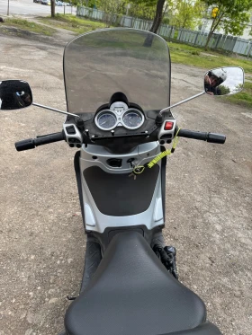 Piaggio Beverly Скутер, снимка 4