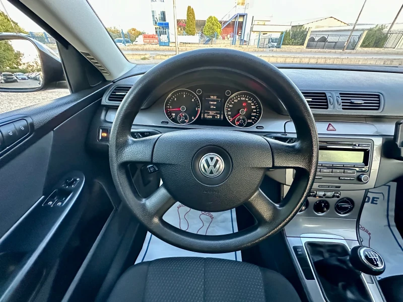 VW Passat 2.0 TDI, снимка 10 - Автомобили и джипове - 47525088