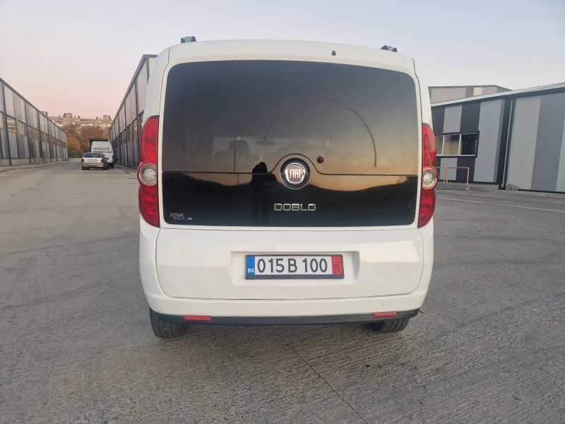 Fiat Doblo 1.6 multijet MAXI, снимка 4 - Автомобили и джипове - 47855667