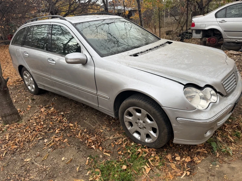 Mercedes-Benz C 220 2.2 CDI 150 кс, снимка 2 - Автомобили и джипове - 47946034