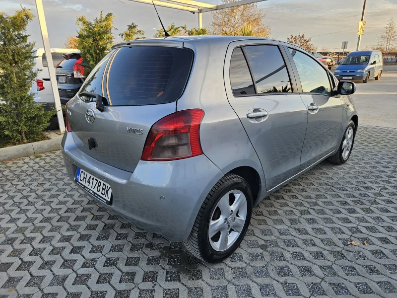 Toyota Yaris 1.4D4d-90кс= АВТОМАТ= KEYLESS= КЛИМАТРОНИК, снимка 3 - Автомобили и джипове - 48116003