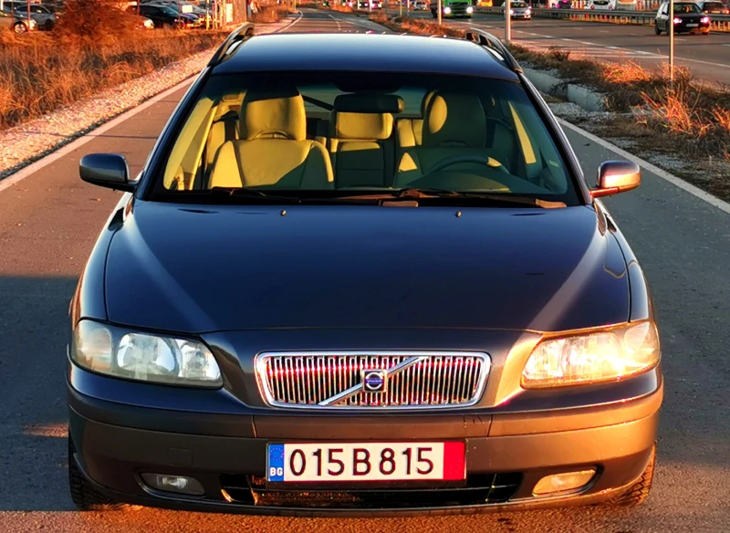 Volvo V70 2.4D5 163ps, снимка 2 - Автомобили и джипове - 49380829