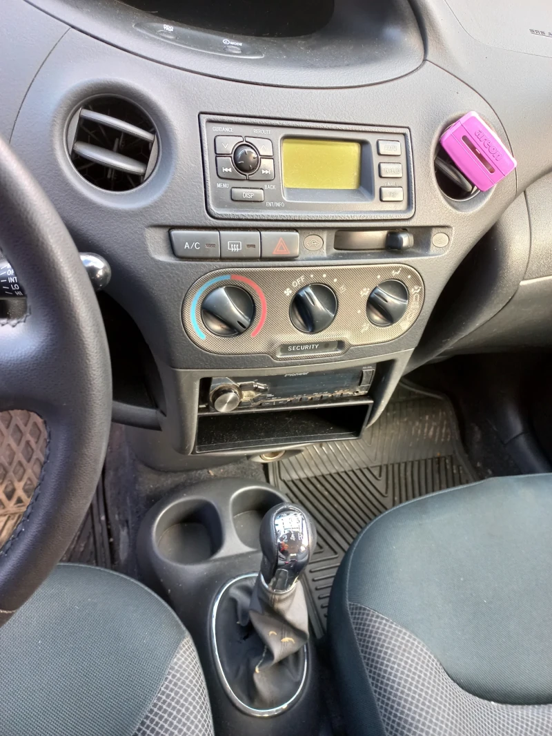 Toyota Yaris 1.4 D4D, снимка 6 - Автомобили и джипове - 49471544