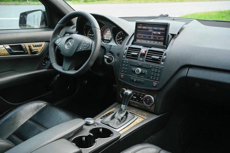 Mercedes-Benz C 63 AMG, снимка 10 - Автомобили и джипове - 50553858