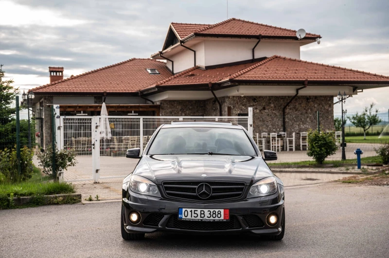 Mercedes-Benz C 63 AMG, снимка 2 - Автомобили и джипове - 50553858