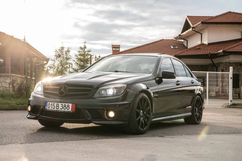 Mercedes-Benz C 63 AMG, снимка 17 - Автомобили и джипове - 50553858
