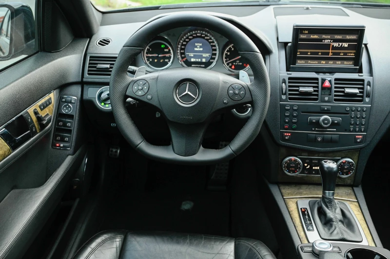 Mercedes-Benz C 63 AMG, снимка 11 - Автомобили и джипове - 50553858