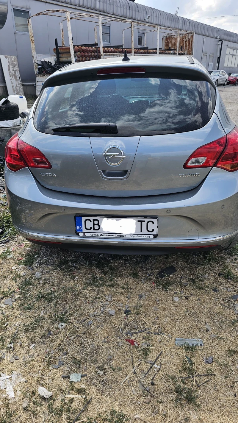 Opel Astra 1.4 Turbo, снимка 6 - Автомобили и джипове - 52280558