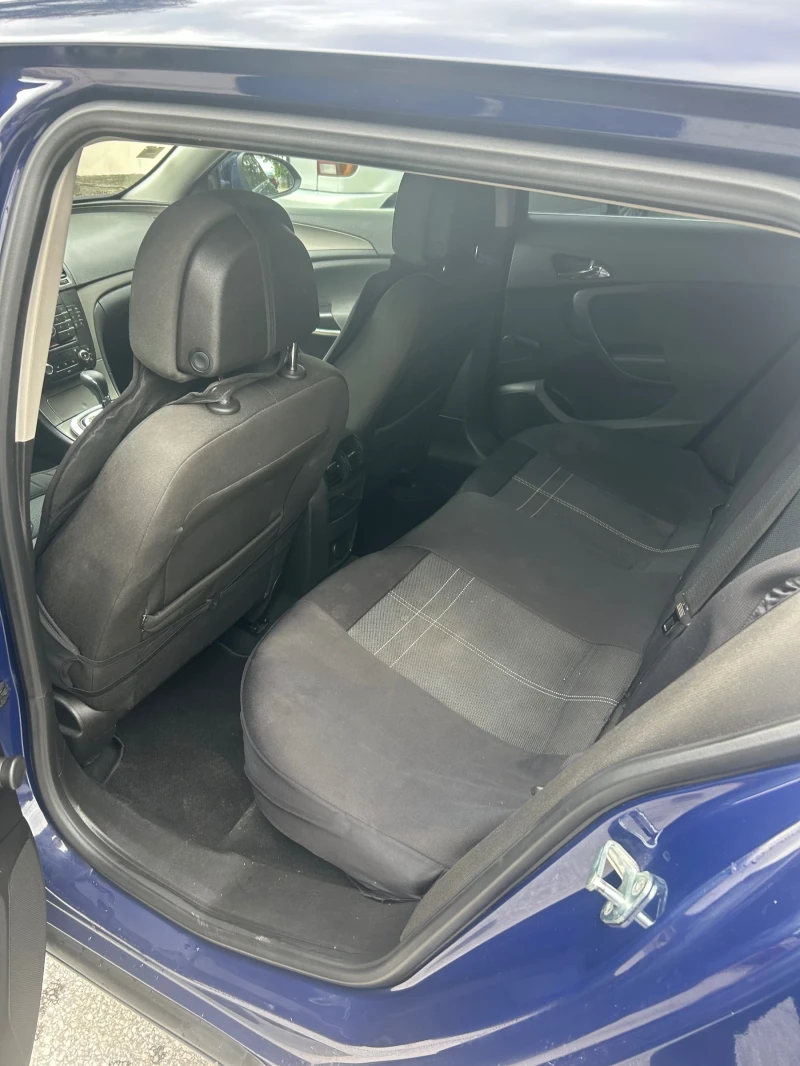 Opel Insignia, снимка 9 - Автомобили и джипове - 51985186