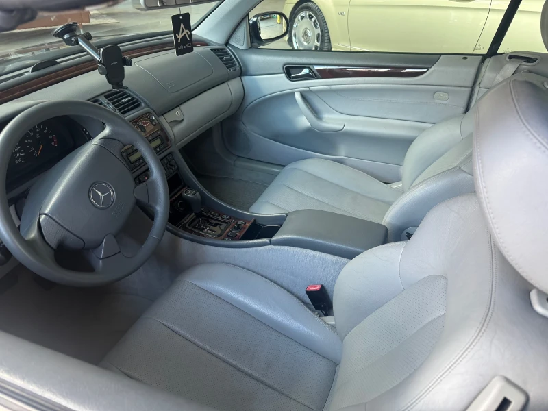 Mercedes-Benz CLK 320, снимка 6 - Автомобили и джипове - 52623770