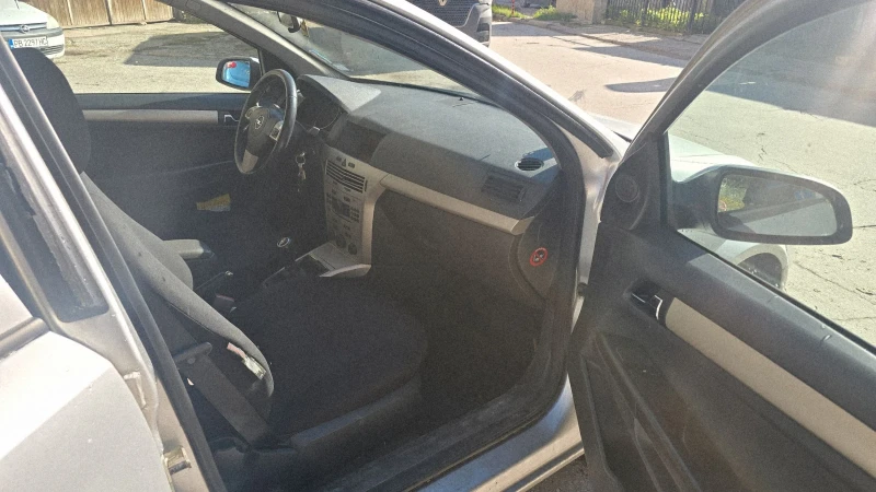 Opel Astra 1.6 бензин, снимка 13 - Автомобили и джипове - 52400182
