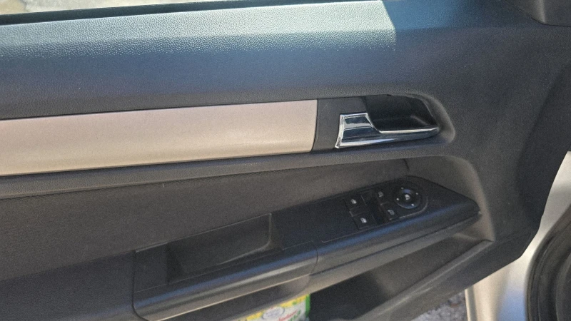 Opel Astra 1.6 бензин, снимка 8 - Автомобили и джипове - 52400182
