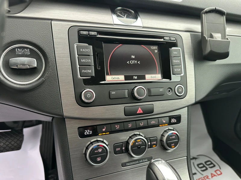 VW Passat 2.0 TDI 140 кс :::АВТОМАТ:::, снимка 12 - Автомобили и джипове - 52678151