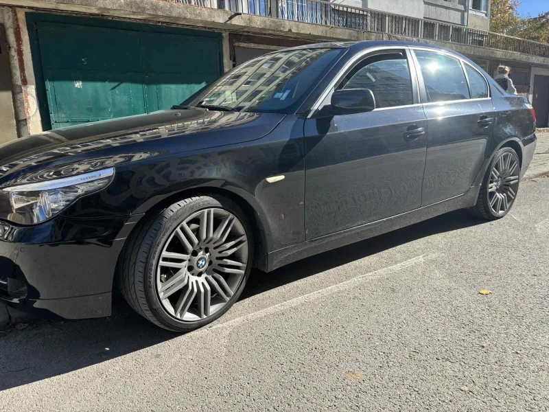 BMW 525 E60 facelift, снимка 3 - Автомобили и джипове - 52540879