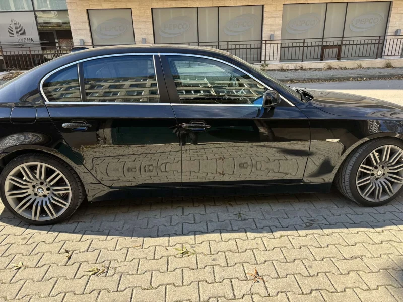 BMW 525 E60 facelift, снимка 4 - Автомобили и джипове - 52540879