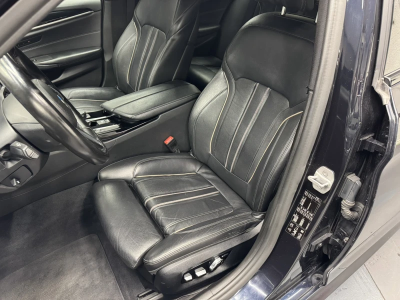 BMW 530 BMW 530 i xDrive M Sport Head-Up, снимка 11 - Автомобили и джипове - 52727052