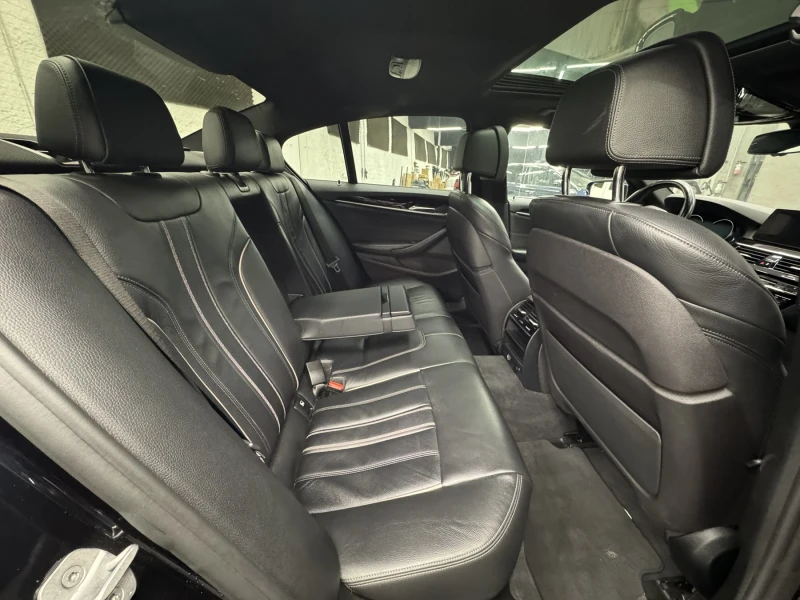 BMW 530 BMW 530 i xDrive M Sport Head-Up, снимка 14 - Автомобили и джипове - 52727052