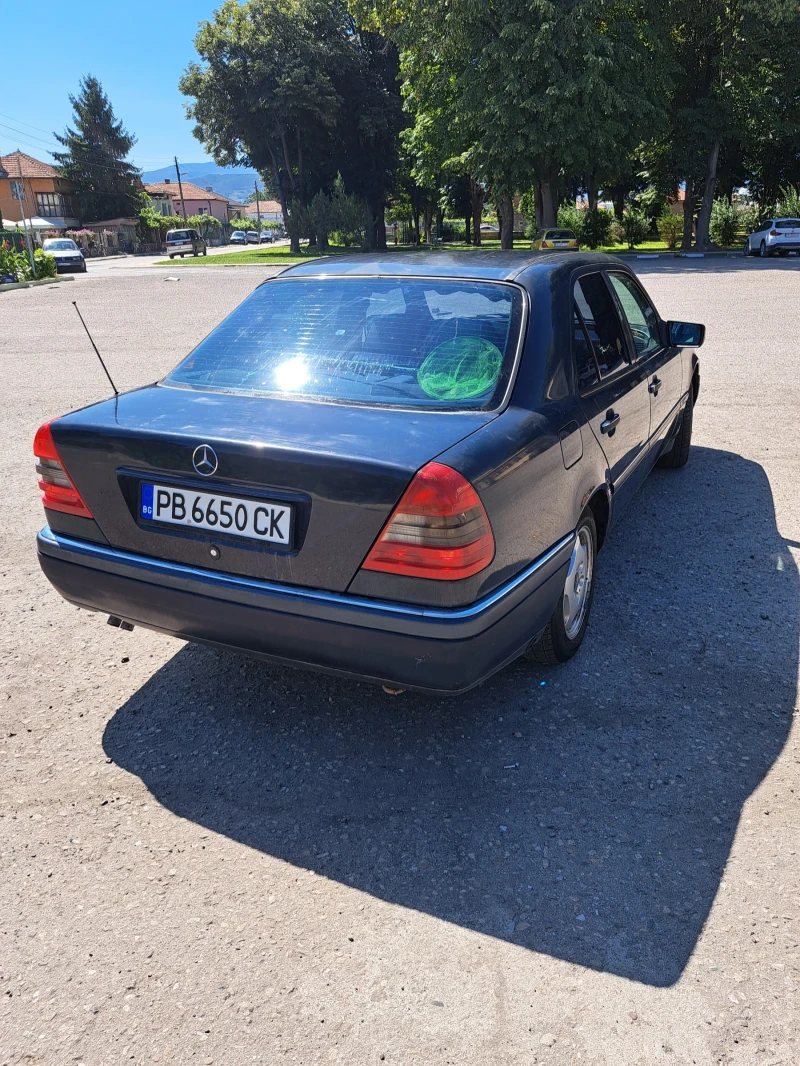 Mercedes-Benz C 220 Газ. Клима, снимка 8 - Автомобили и джипове - 52910568