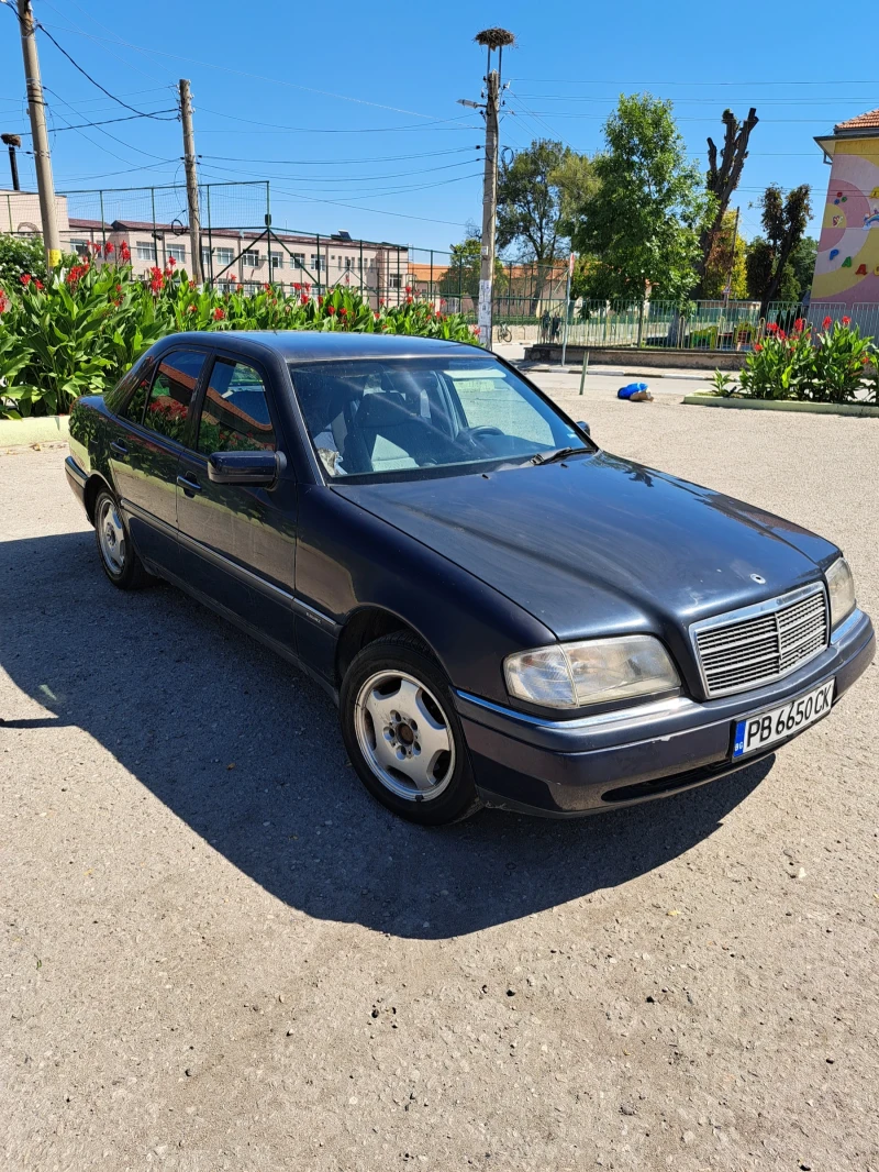 Mercedes-Benz C 220 Газ. Клима, снимка 10 - Автомобили и джипове - 52910568