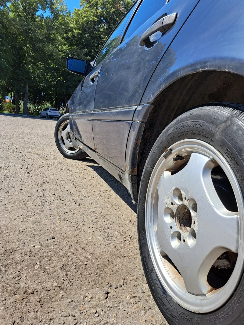 Mercedes-Benz C 220 Газ. Клима, снимка 4 - Автомобили и джипове - 52910568