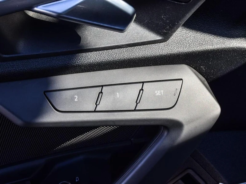 Audi S3 * 2.0T Technik Panoramic Sunroof | Heated Leather , снимка 12 - Автомобили и джипове - 52931457