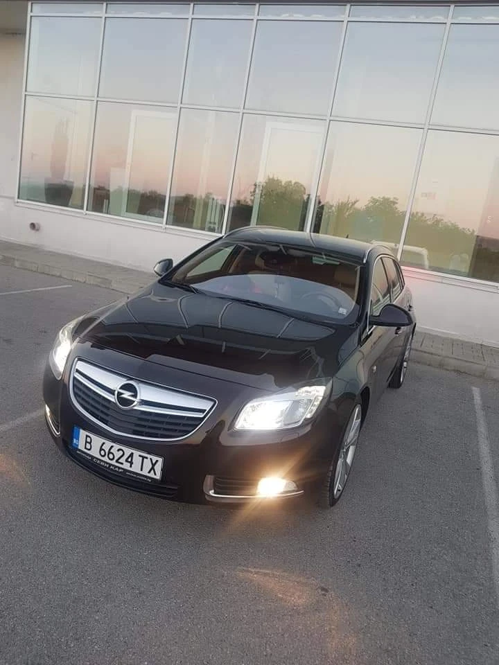 Opel Insignia SportsTourer A20DTH, снимка 3 - Автомобили и джипове - 53143223