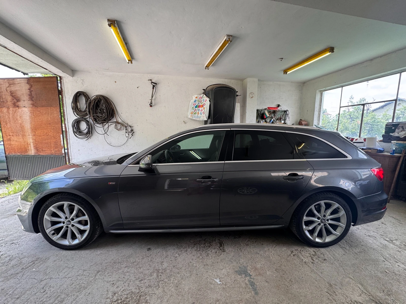 Audi A4 Avant S-Line Quattro - изображение 3