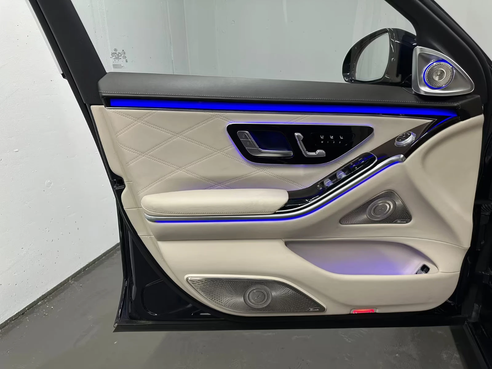 Mercedes-Benz S 680 MAYBACH/FIRST-CLASS/4M/612HP/PANO/HUD/MEMO/370f - изображение 8