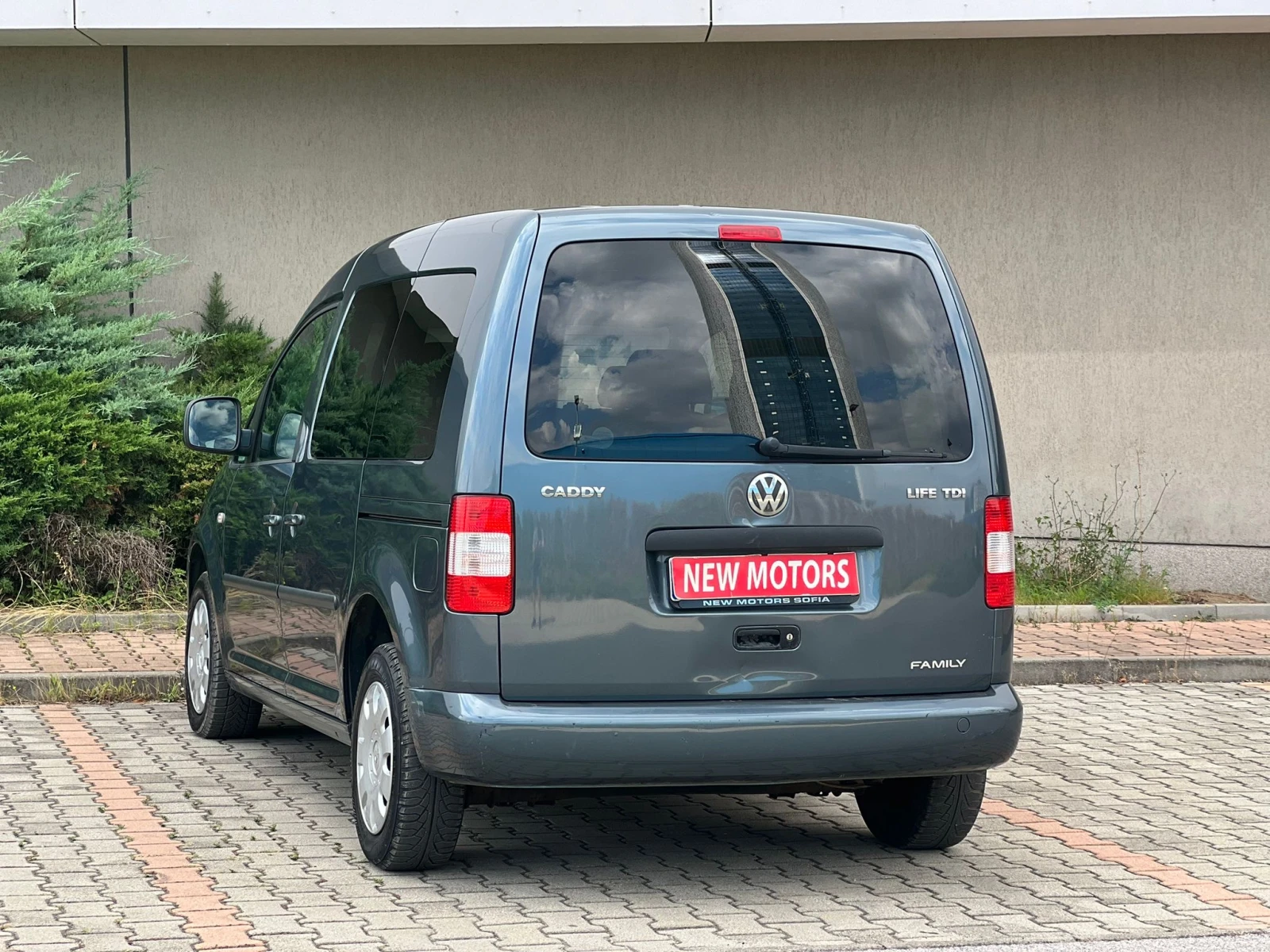 VW Caddy 1.9TDI Лизинг през Уникредит по 260 лева на месец - изображение 6