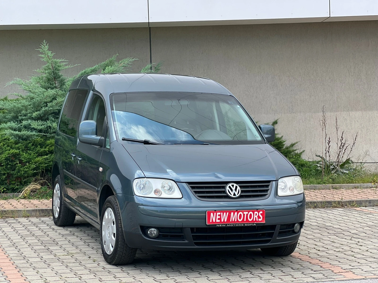 VW Caddy 1.9TDI Лизинг през Уникредит по 260 лева на месец - изображение 3